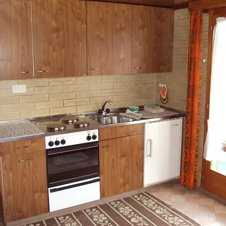 Heideroesli 1st Floor And Attic 公寓