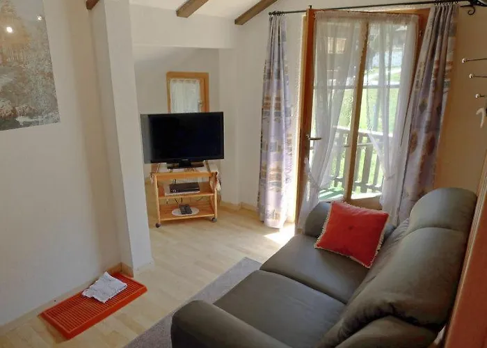 Daire Heideroesli 1st Floor And Attic *